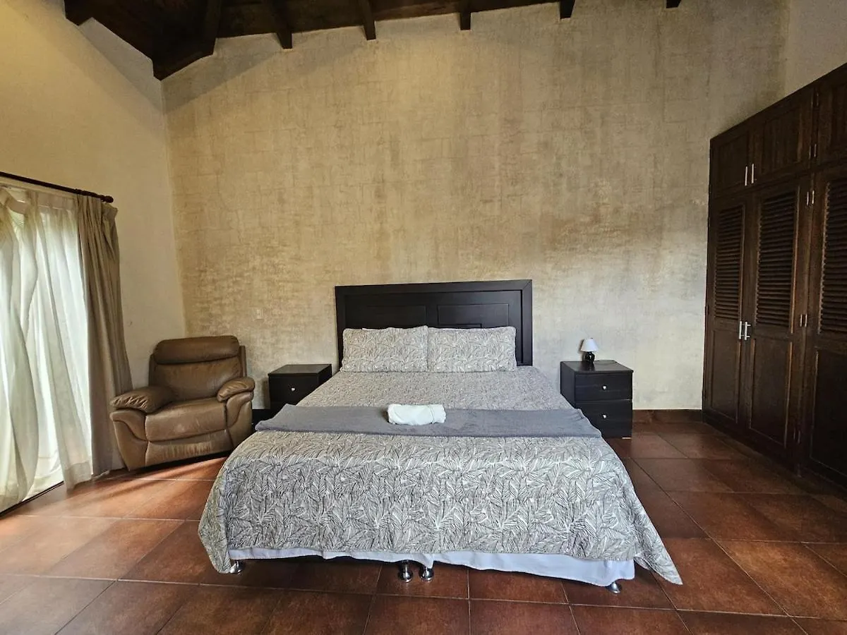 Willa Charming Colonial - Hot Tub - Walk To Antigua Ctr