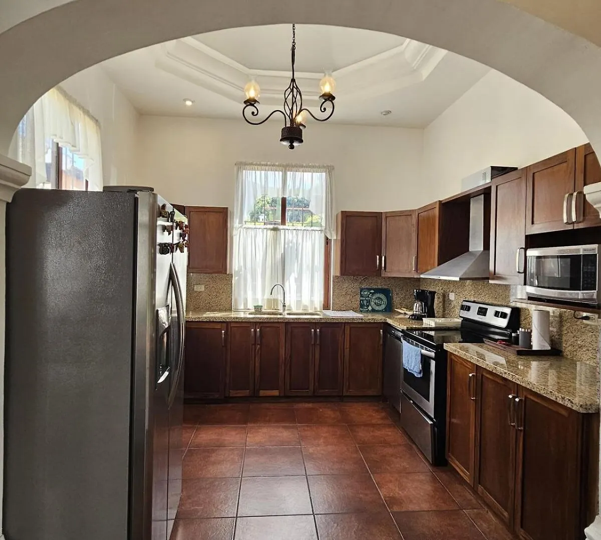 Charming Colonial - Hot Tub - Walk To Antigua Ctr Willa