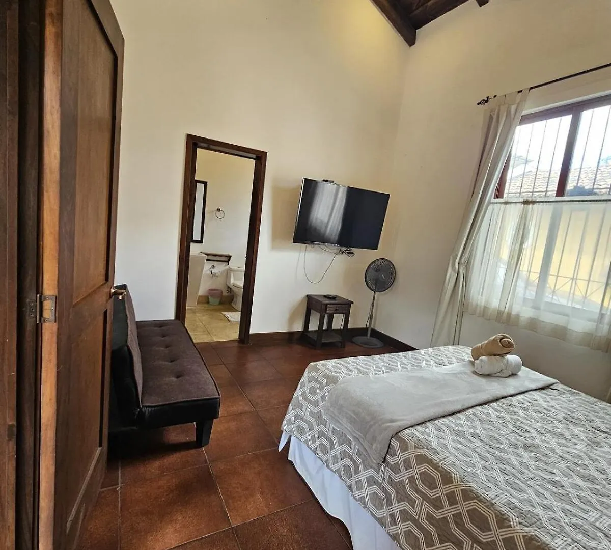Charming Colonial - Hot Tub - Walk To Antigua Ctr 0*,