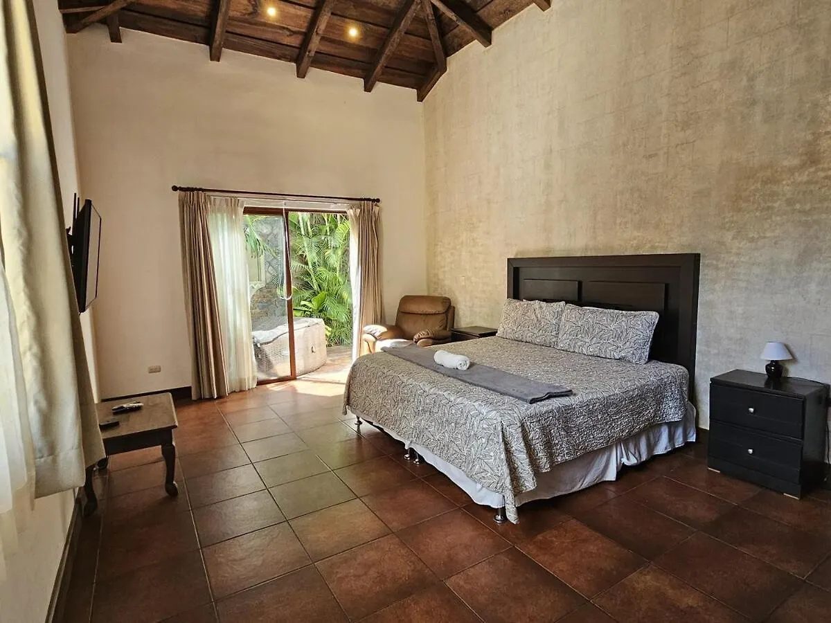 Willa Charming Colonial - Hot Tub - Walk To Antigua Ctr Gwatemala