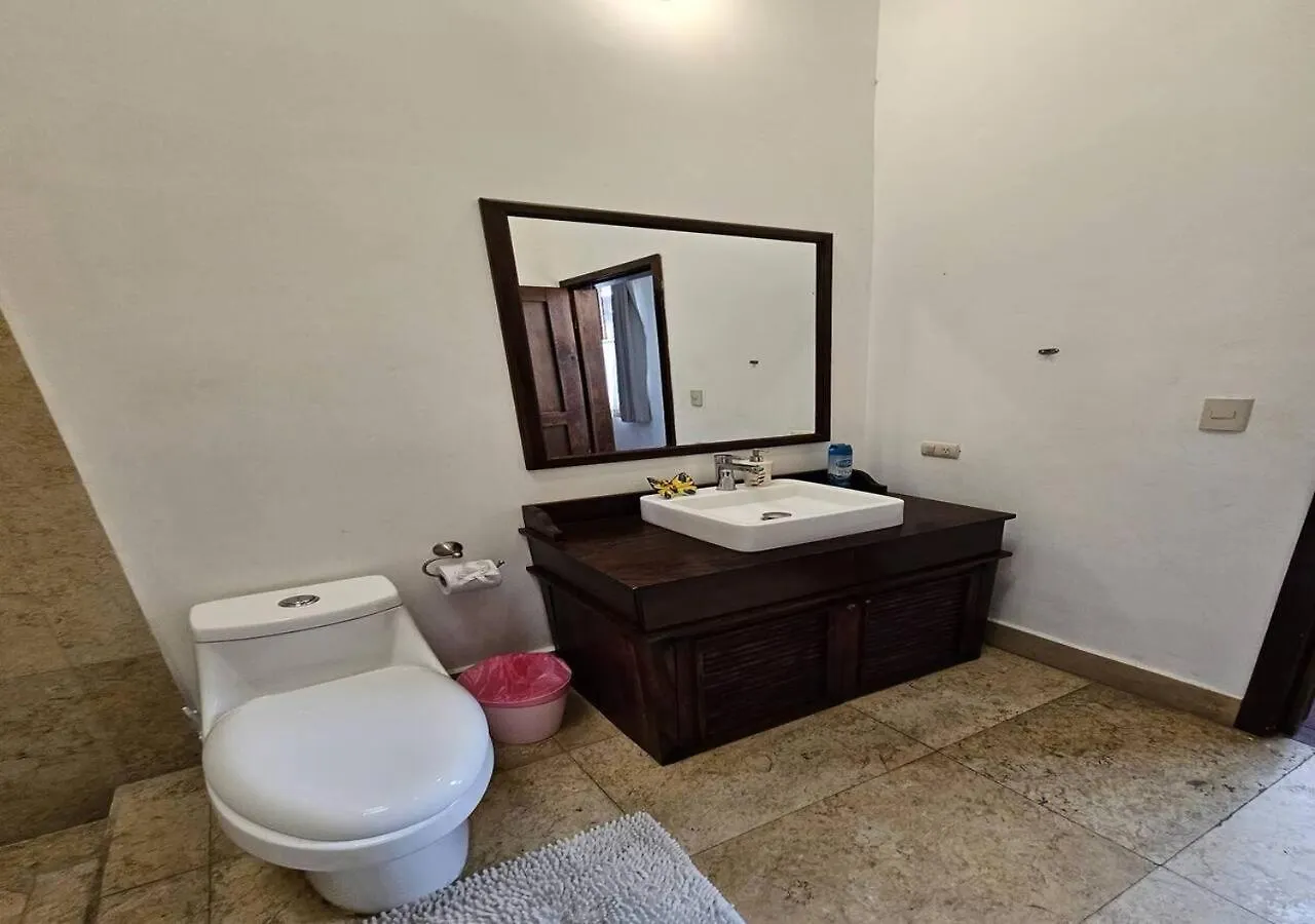 Charming Colonial - Hot Tub - Walk To Antigua Ctr 0*,  Gwatemala